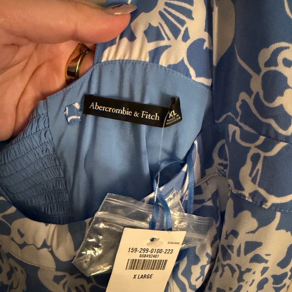 Abercrombie & Fitch Blue and White Floral Midi Dress - Picture 6 of 7
